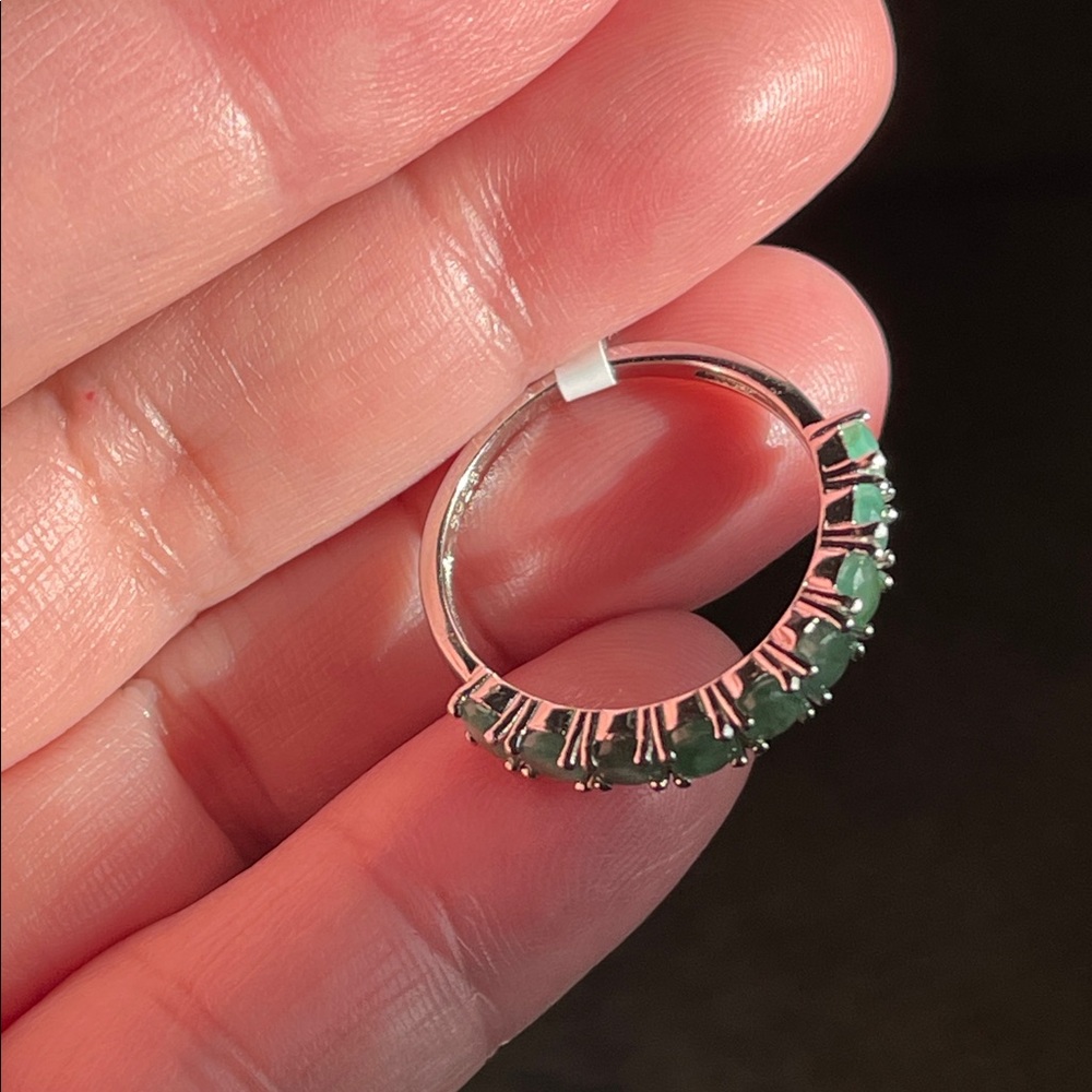 Half Eternity Zambia Natural Emerald Ring in 925 Sterling Silver Size 8 - Picture 5 of 15